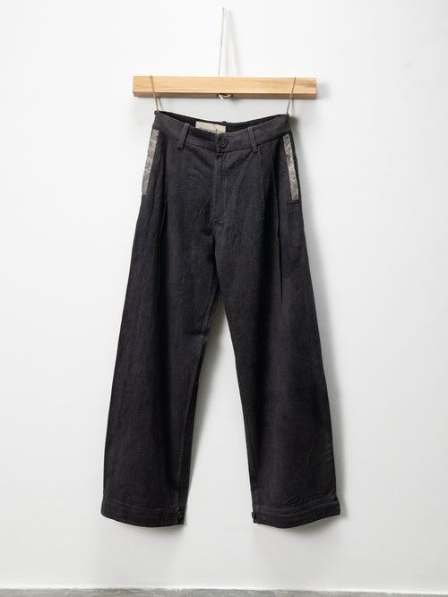Pleat Pant